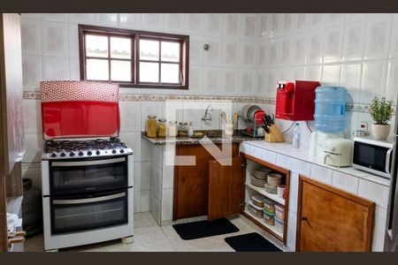 Casa para alugar com 4 quartos, 500m² em Camburi, Maricá
