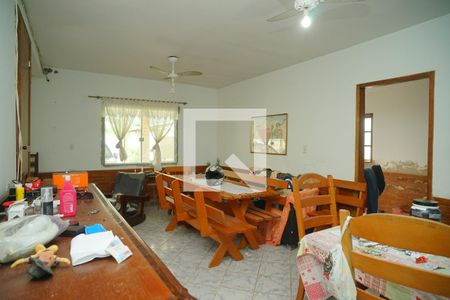 Sala de casa para alugar com 4 quartos, 500m² em Camburi, Maricá