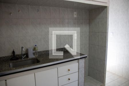 Cozinha e Área de Serviço de apartamento para alugar com 2 quartos, 75m² em Setor Urias Magalhães, Goiânia
