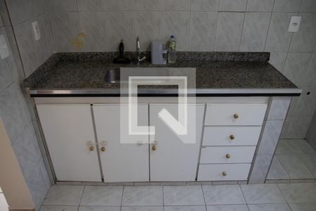 Cozinha e Área de Serviço de apartamento para alugar com 2 quartos, 75m² em Setor Urias Magalhães, Goiânia