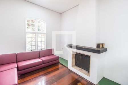 Sala  de casa de condomínio para alugar com 2 quartos, 450m² em Chacara Santa Lucia dos Ypes, Carapicuíba