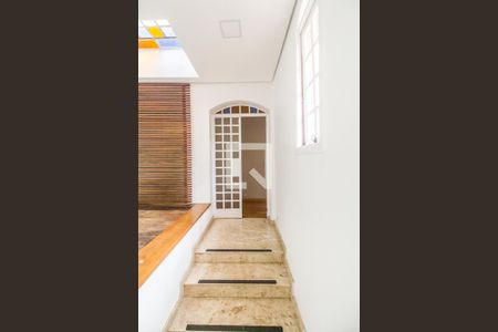 Corredor de casa de condomínio para alugar com 2 quartos, 450m² em Chacara Santa Lucia dos Ypes, Carapicuíba