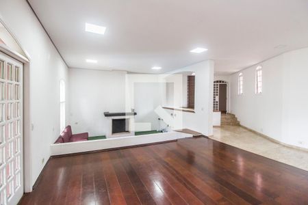 Sala  de casa de condomínio para alugar com 2 quartos, 450m² em Chacara Santa Lucia dos Ypes, Carapicuíba