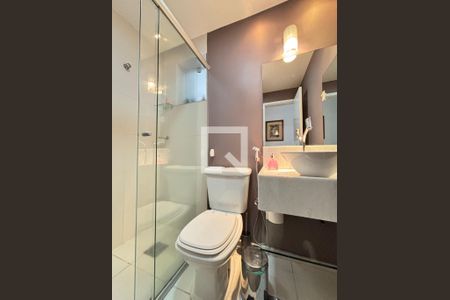 Banheiro de apartamento à venda com 2 quartos, 68m² em Vila Uberabinha, São Paulo