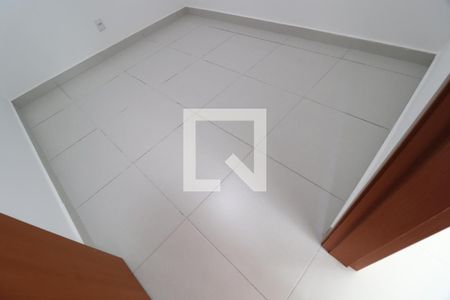 Quarto 1 de apartamento para alugar com 2 quartos, 58m² em Dona Zulmira, Uberlândia