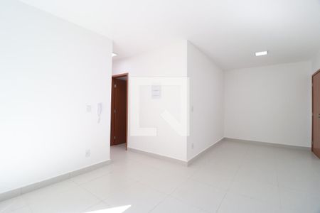Sala de apartamento para alugar com 2 quartos, 58m² em Dona Zulmira, Uberlândia