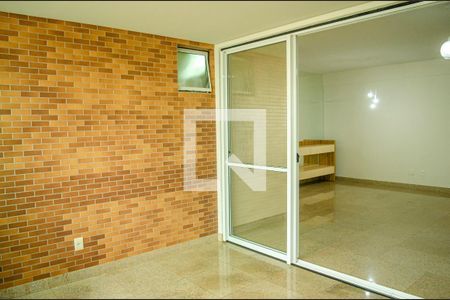 Apartamento para alugar com 4 quartos, 146m² em Jardim Goiás, Goiânia
