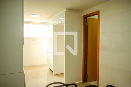 Apartamento para alugar com 4 quartos, 146m² em Jardim Goiás, Goiânia