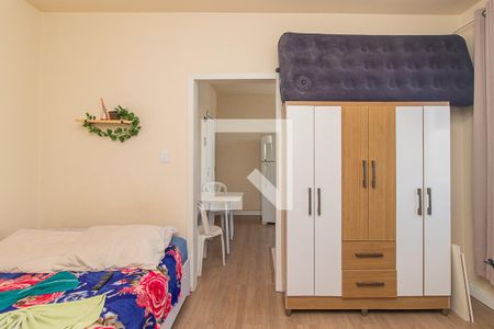 Sala/Quarto de apartamento para alugar com 1 quarto, 40m² em Centro Histórico, Porto Alegre