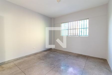 Quarto de casa para alugar com 1 quarto, 50m² em Parque Peruche, São Paulo