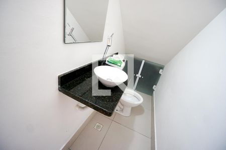 Pia de casa à venda com 3 quartos, 139m² em Vila Carrão, São Paulo