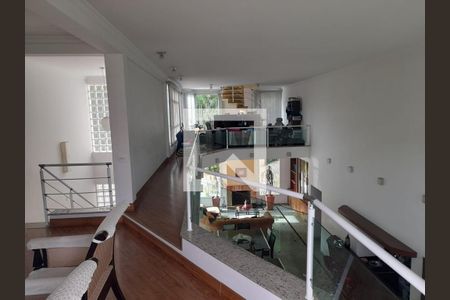 Sala de casa para alugar com 5 quartos, 680m² em Sabaúna, Mogi das Cruzes