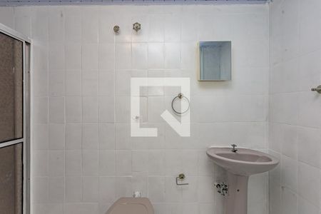 Banheiro de casa para alugar com 1 quarto, 40m² em Vila Brasilina, São Paulo