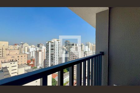 Varanda de kitnet/studio para alugar com 1 quarto, 27m² em Pinheiros, São Paulo