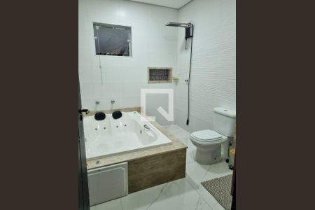 Banheiro de casa de condomínio à venda com 3 quartos, 300m² em Condomínio Chacur, Várzea Paulista