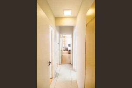 Corredor de apartamento para alugar com 3 quartos, 86m² em Alphaville Industrial, Barueri