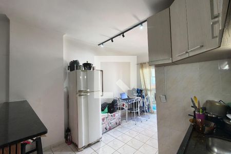 Cozinha  de apartamento para alugar com 0 quarto, 58m² em Guilhermina, Praia Grande