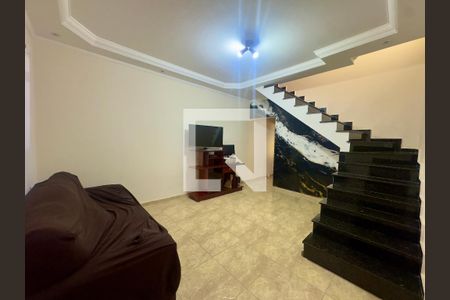 Sala de casa para alugar com 2 quartos, 250m² em Jardim Santa Lidia, Guarulhos