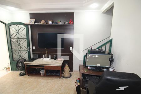 Sala de casa à venda com 2 quartos, 200m² em Chora Menino, São Paulo