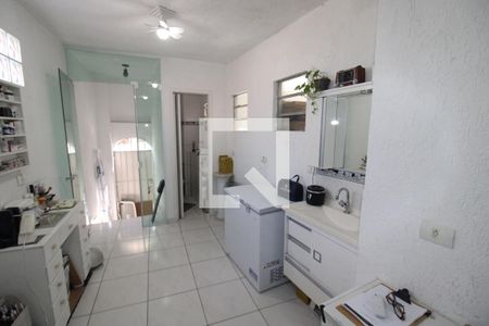 Sala 2 de casa à venda com 2 quartos, 200m² em Chora Menino, São Paulo