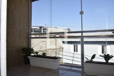 Varanda de casa para alugar com 1 quarto, 50m² em Jardim Guaruja, Embu das Artes