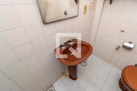 1º andar - Banheiro 1 de casa de condomínio para alugar com 3 quartos, 200m² em Vila Kosmos, Rio de Janeiro