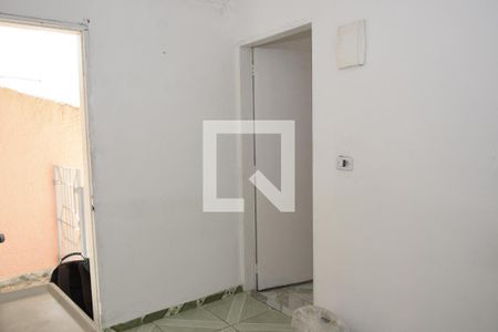 Casa para alugar com 1 quarto, 45m² em Jardim Guaruja, Embu das Artes