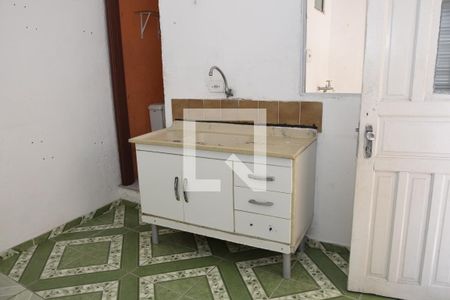 Casa para alugar com 1 quarto, 45m² em Jardim Guaruja, Embu das Artes
