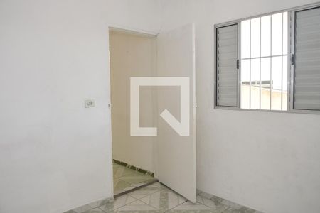 Quarto de casa para alugar com 1 quarto, 45m² em Jardim Guaruja, Embu das Artes