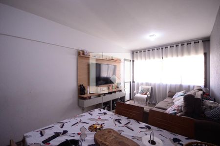 Sala  de apartamento à venda com 2 quartos, 75m² em Jardim Celeste, São Paulo