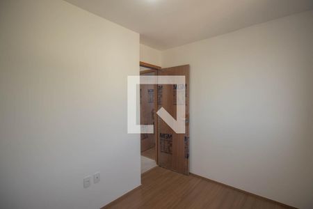 Quarto 1 de apartamento para alugar com 2 quartos, 47m² em Rio do Ouro, São Gonçalo