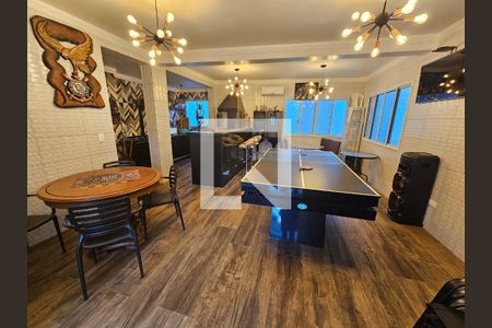 Sala  de casa de condomínio à venda com 5 quartos, 978m² em Residencial Tambore, Barueri