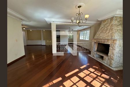 Sala de casa de condomínio para alugar com 3 quartos, 270m² em Nova Higienópolis, Barueri