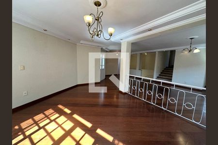 Sala de casa de condomínio para alugar com 3 quartos, 270m² em Nova Higienópolis, Barueri
