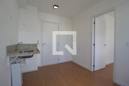 Sala/Cozinha de apartamento à venda com 1 quarto, 24m² em Vila Nova Conceição, São Paulo