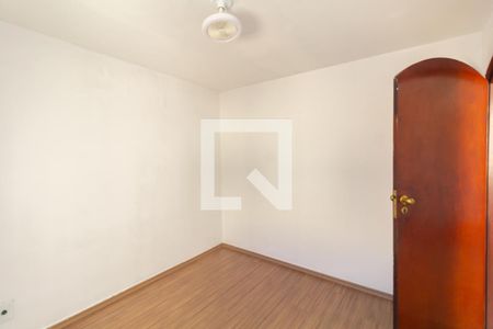 Quarto 1 de apartamento para alugar com 2 quartos, 55m² em Conjunto Residencial José Bonifácio, São Paulo
