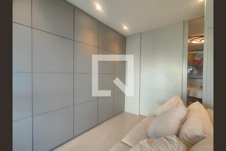 Sala privativa de apartamento para alugar com 1 quarto, 84m² em Barra da Tijuca, Rio de Janeiro