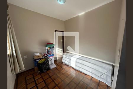 Casa à venda com 3 quartos, 352m² em Nova Cachoeirinha, Belo Horizonte