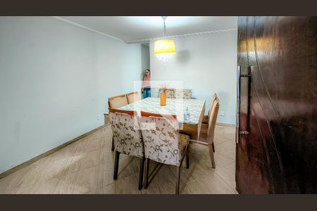 Sala de casa à venda com 4 quartos, 125m² em Jardim Lallo, São Paulo