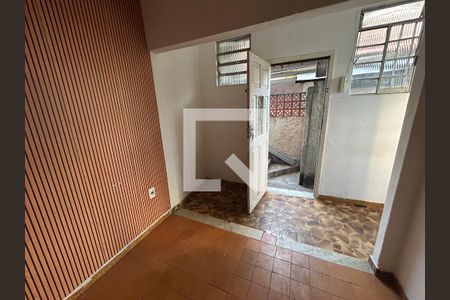 Sala de casa para alugar com 1 quarto, 21m² em Todos Os Santos, Rio de Janeiro