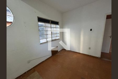 Quarto de casa para alugar com 1 quarto, 21m² em Todos Os Santos, Rio de Janeiro