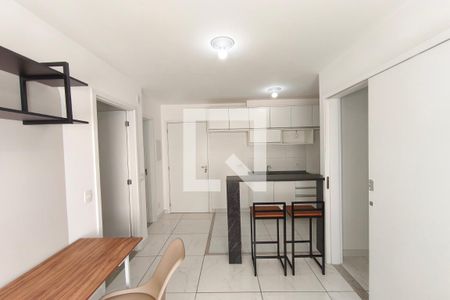 Sala de apartamento para alugar com 2 quartos, 46m² em Jardim Ipaussurama, Campinas