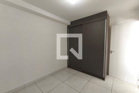 Quarto 2 de apartamento para alugar com 2 quartos, 46m² em Jardim Ipaussurama, Campinas