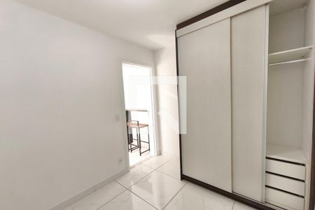 Quarto 1 de apartamento para alugar com 2 quartos, 46m² em Jardim Ipaussurama, Campinas