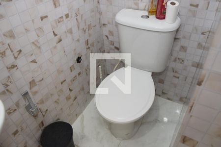 Lavabo de casa para alugar com 3 quartos, 64m² em Chacara Santa Maria, Embu das Artes