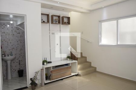 Sala de casa para alugar com 3 quartos, 64m² em Chacara Santa Maria, Embu das Artes