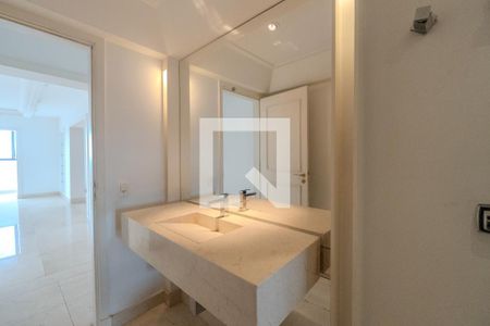 Lavabo de apartamento à venda com 5 quartos, 470m² em Morro dos Ingleses, São Paulo