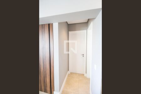 Corredor de apartamento para alugar com 2 quartos, 120m² em Alphaville Empresarial, Barueri