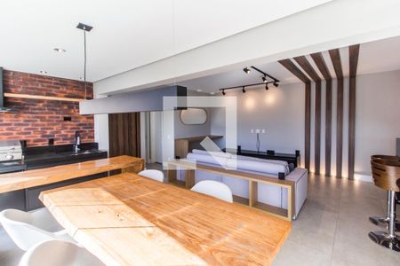 Sala  de apartamento para alugar com 2 quartos, 120m² em Alphaville Empresarial, Barueri