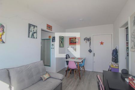 Sala de apartamento para alugar com 1 quarto, 43m² em Partenon, Porto Alegre